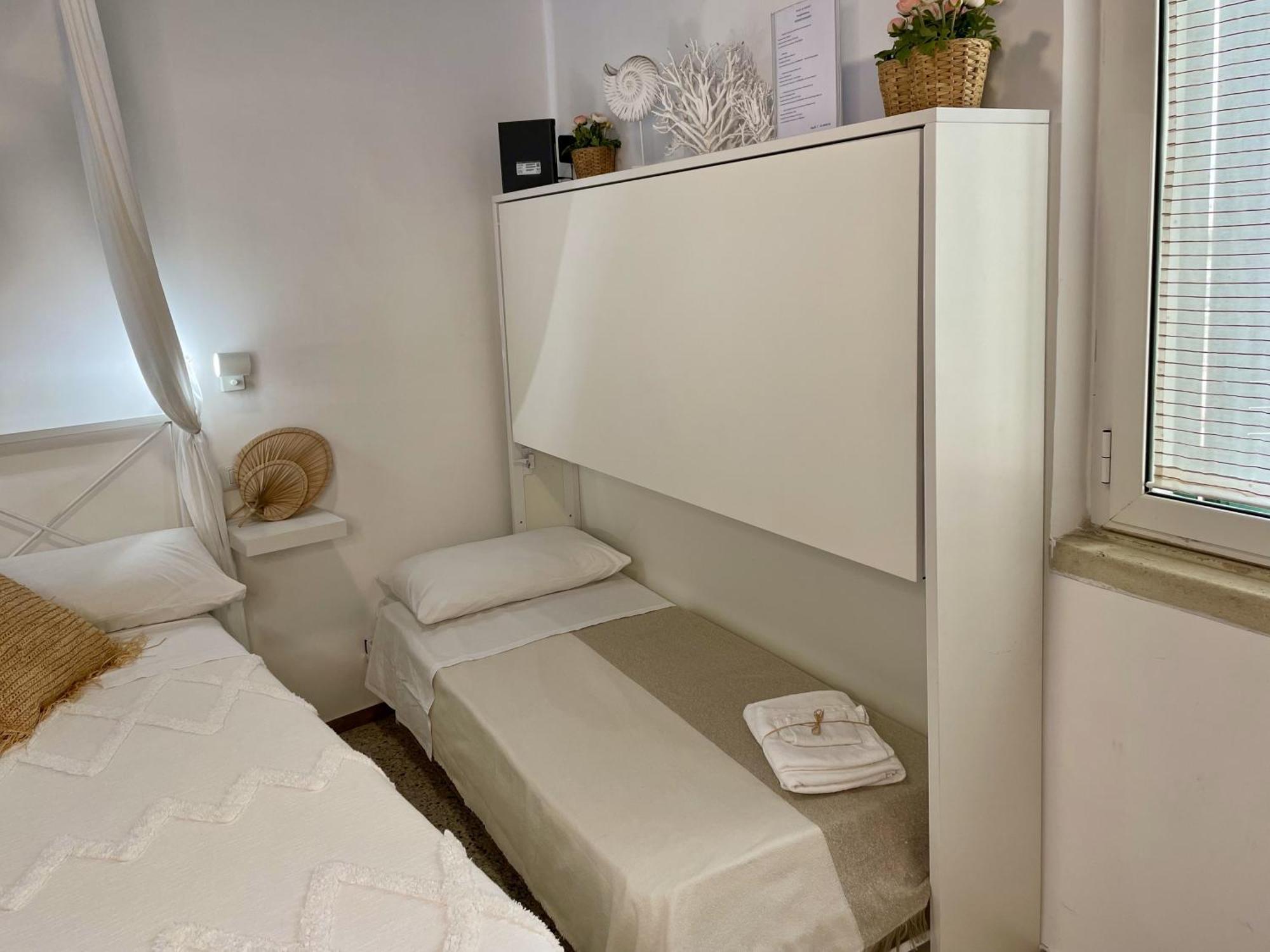 La Casa Del Pescatore N 33 - Porto Di St Spirito Bari Esterno foto